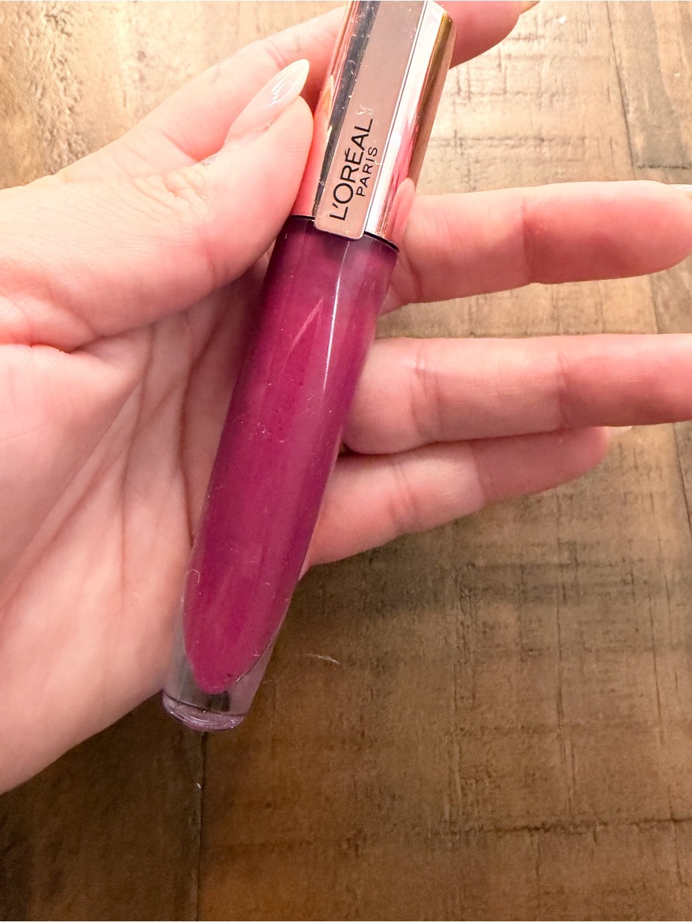 L'Oréal Paris Lip Gloss Purple Glossy Shine 0.23 fl oz / 7.0 mL